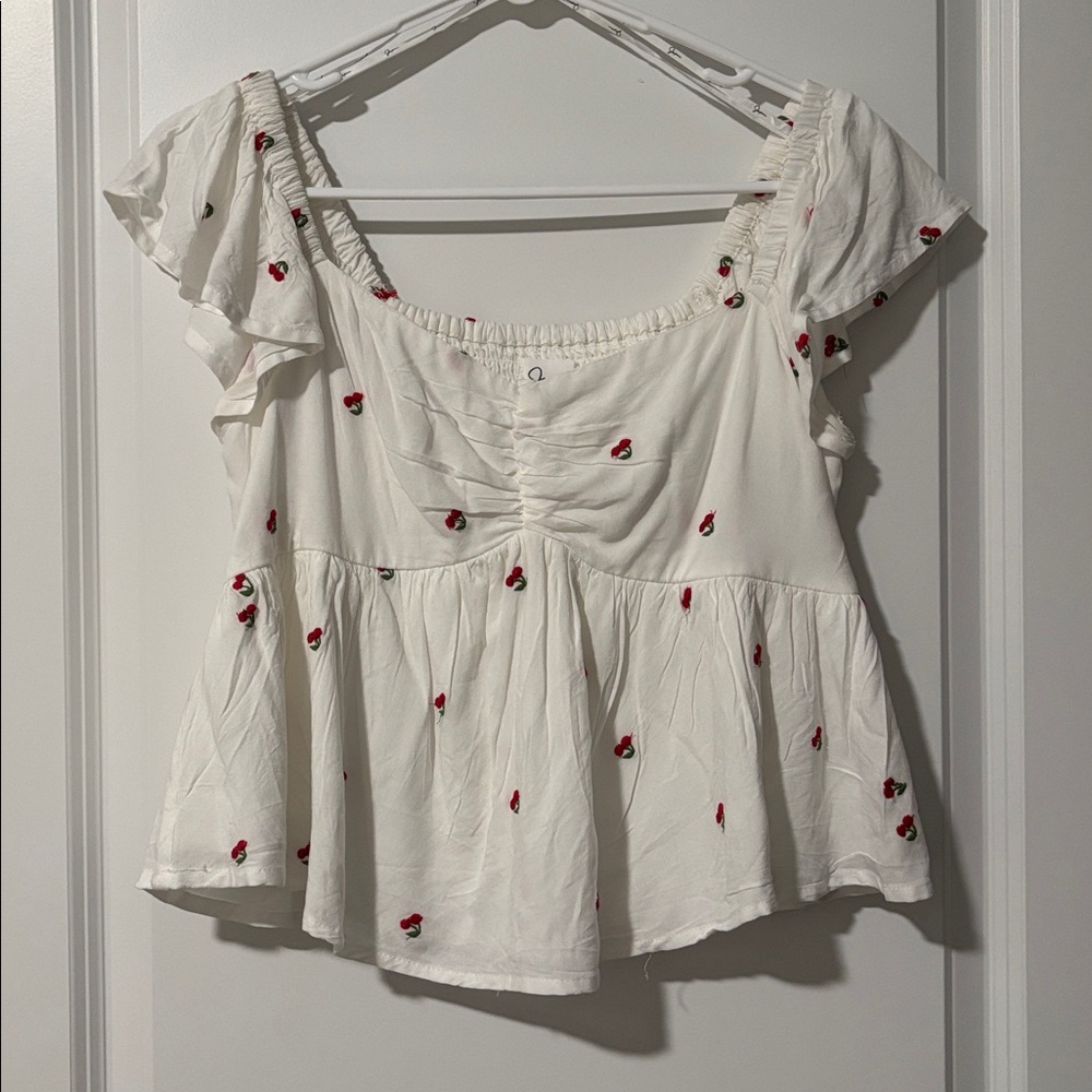 White Cherry Top NEVER WORN!